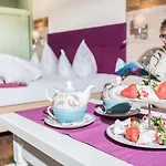 Sonnalm - Spa,idyll,dining מלון 4*